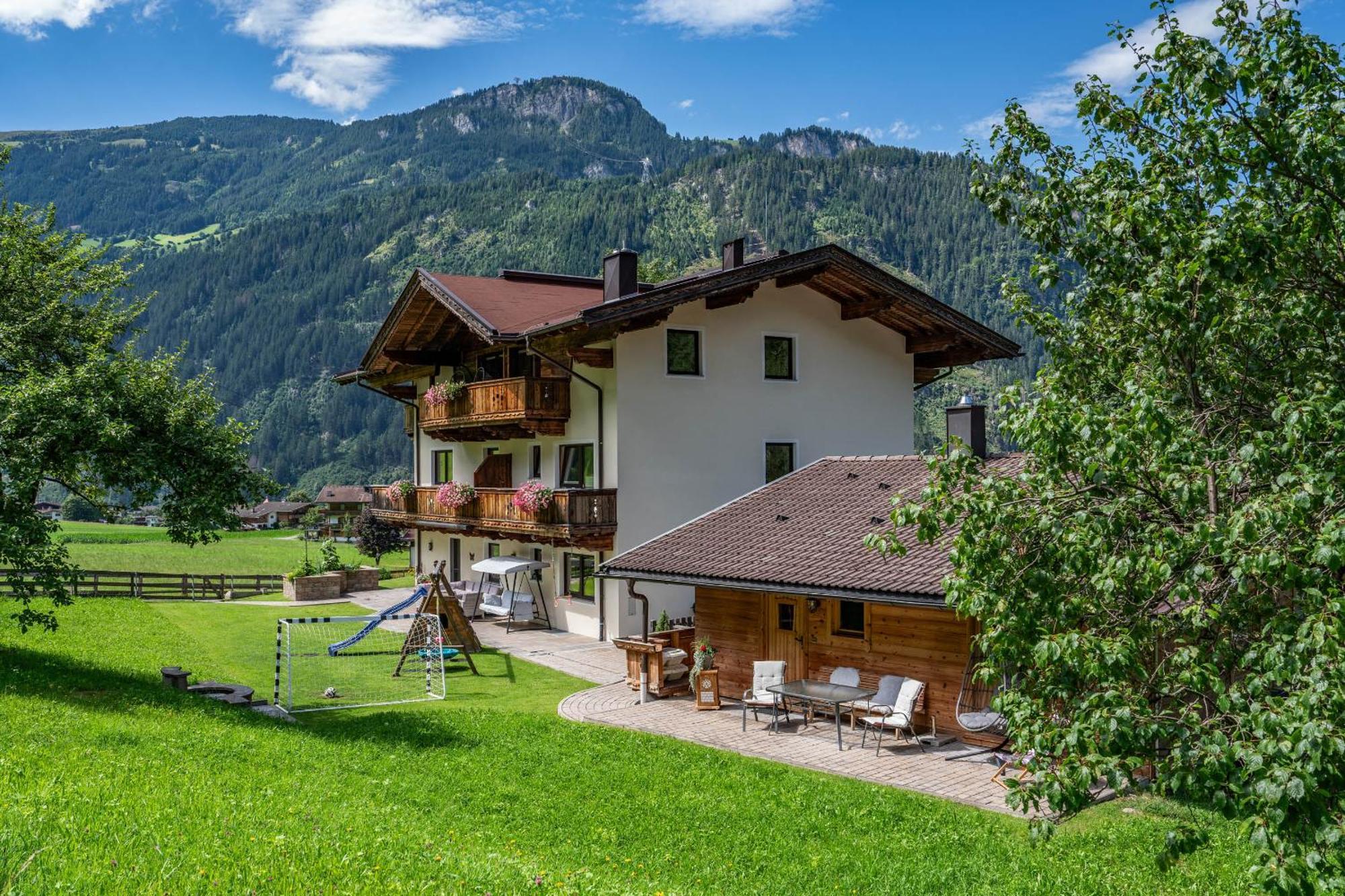 Holzknechthutte Villa Mayrhofen Exterior photo